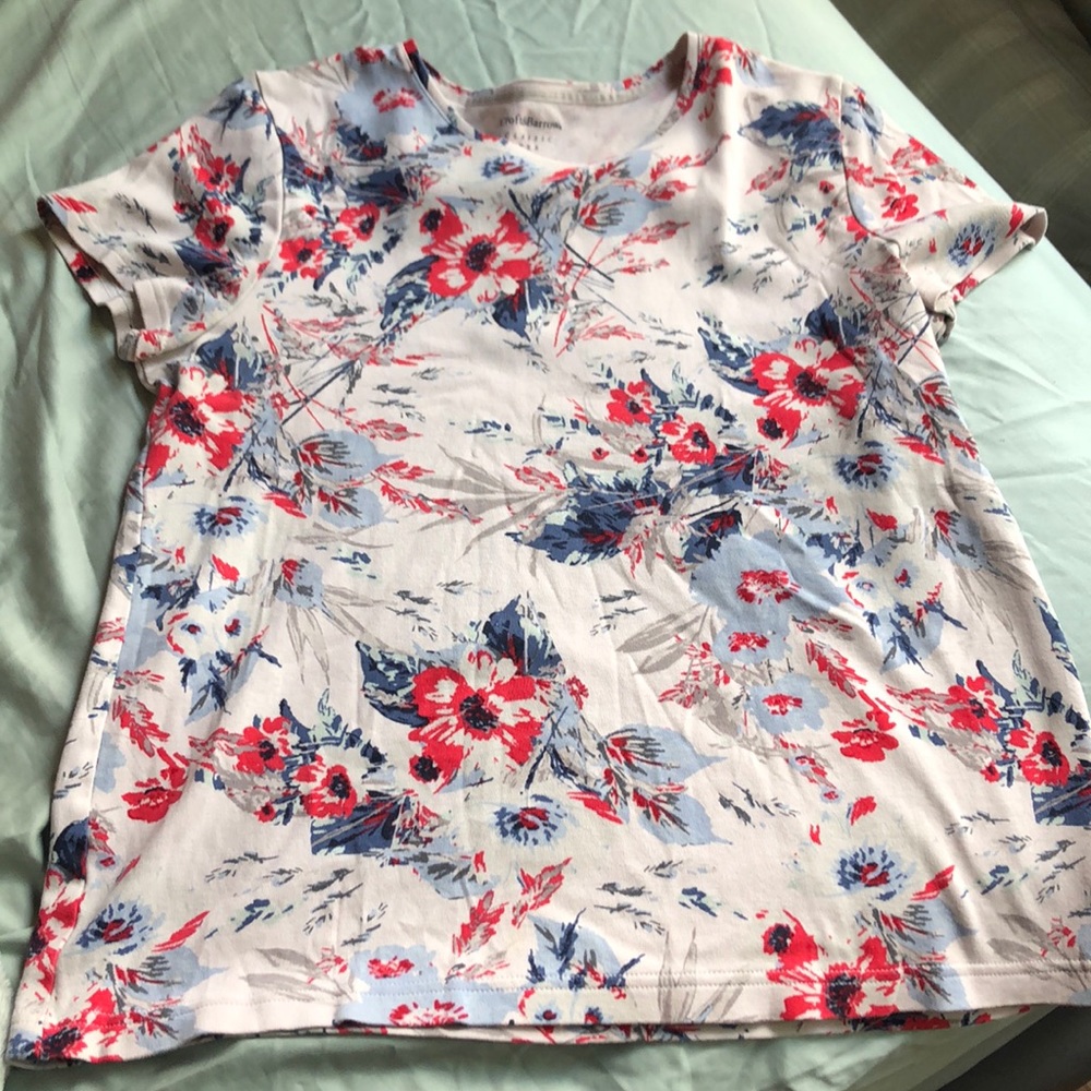 Croft and Barrow tee shirt